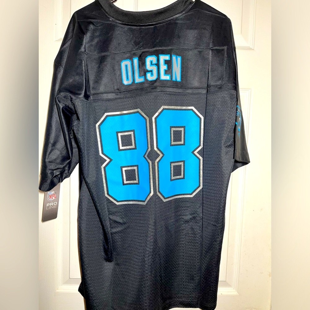 NEW WITH TAGS AS SEEN IN PIC! DO NOT MESSAGE ME FOR MORE PICS!! MENS L PANTHERS